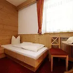 Гостевой дом Vizensn Living