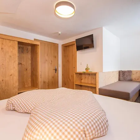 Vizensn Living Konukevi 3*