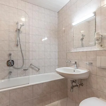 Vizensn Living בית הארחה 3*